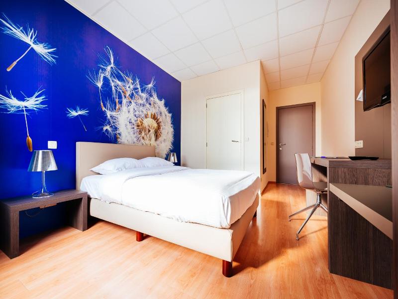 Hotel Soret image