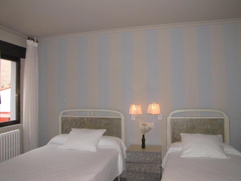 Hotel Migal image