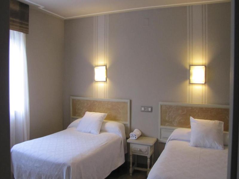 Hotel Migal image