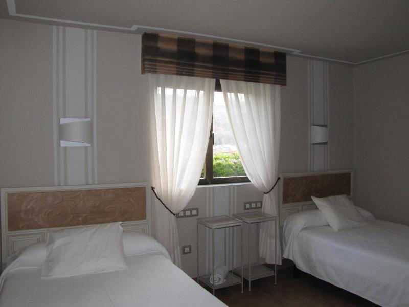 Hotel Migal image