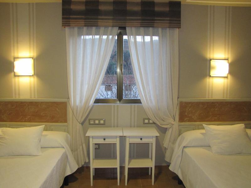 Hotel Migal image