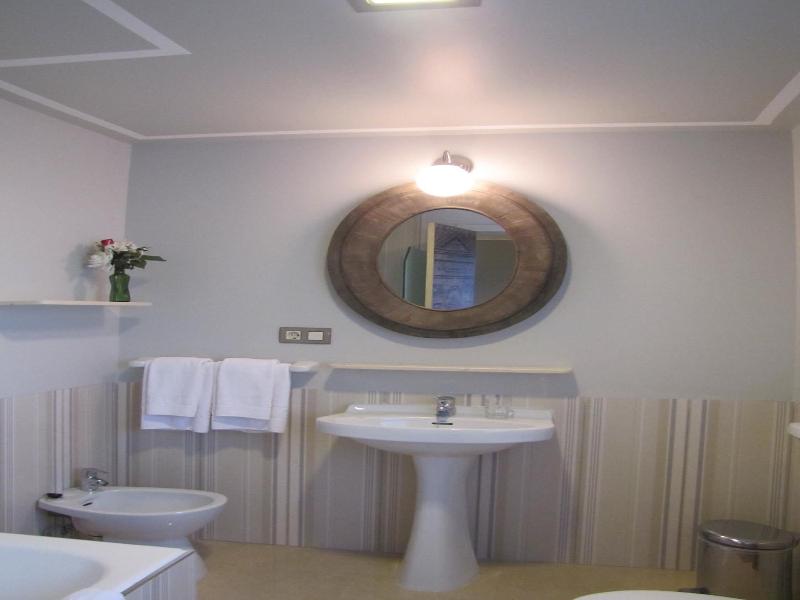 Hotel Migal image