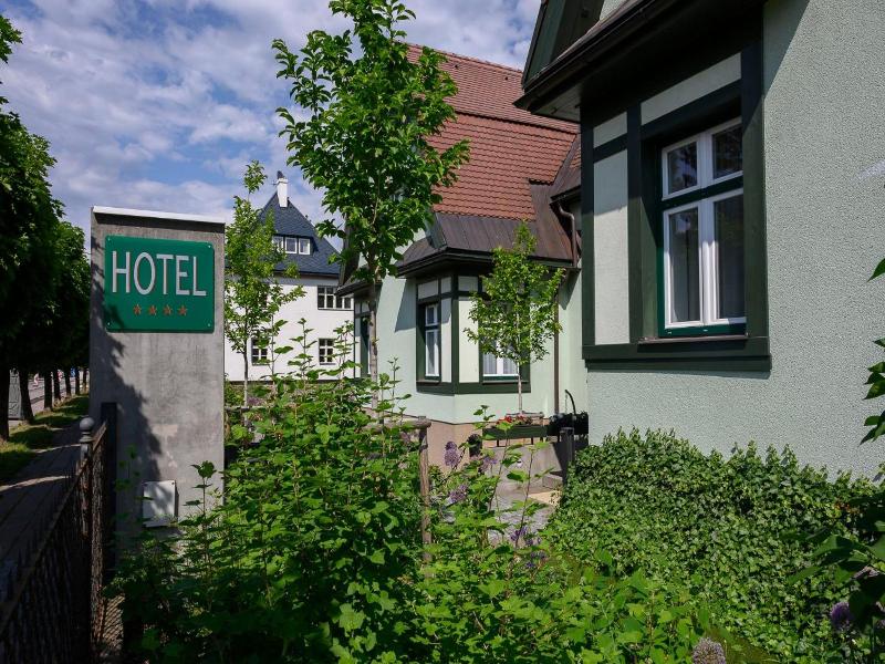 Hotel Zelená Marina image