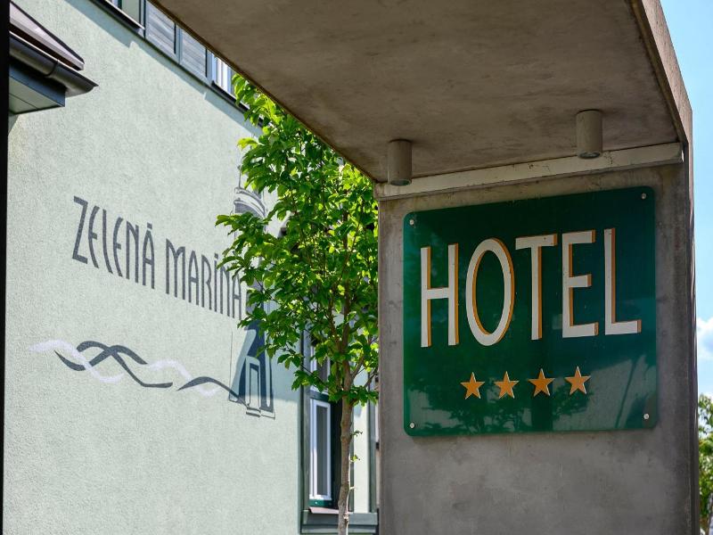 Hotel Zelená Marina image