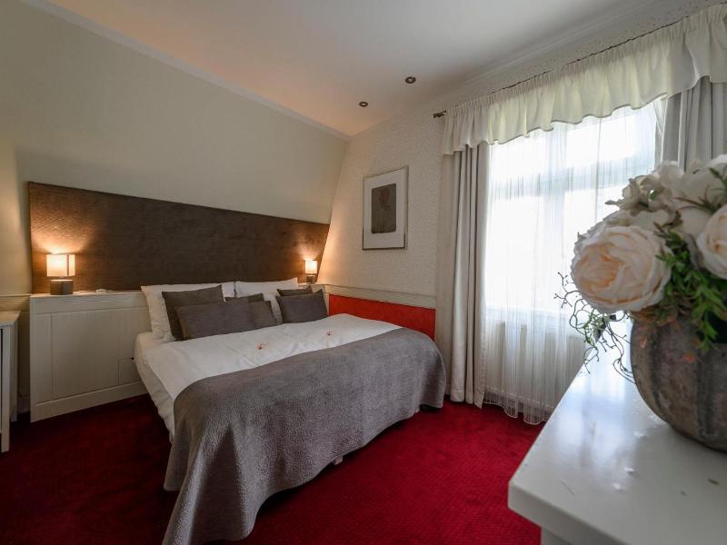 Hotel Zelená Marina image