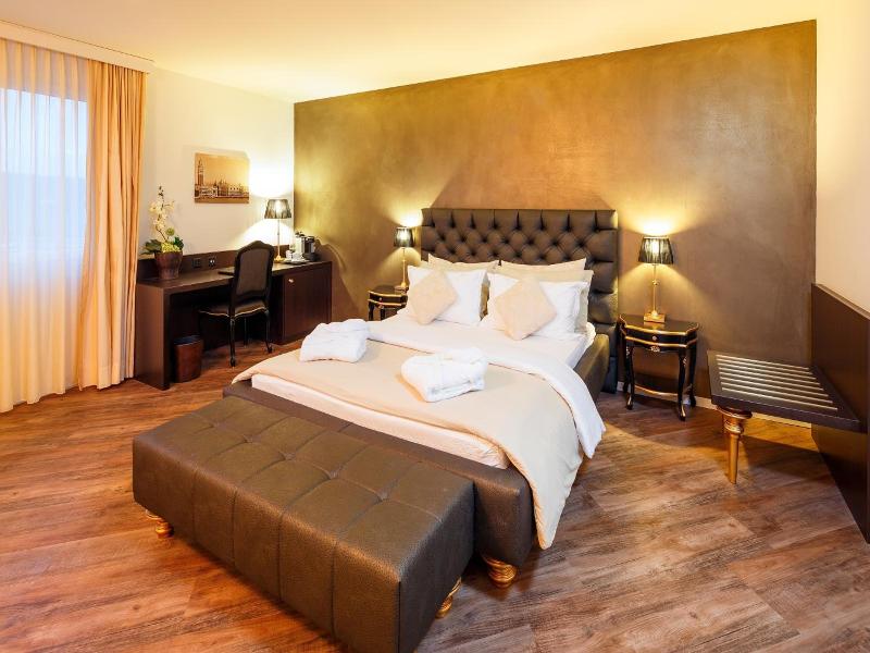 Business Hotel First image