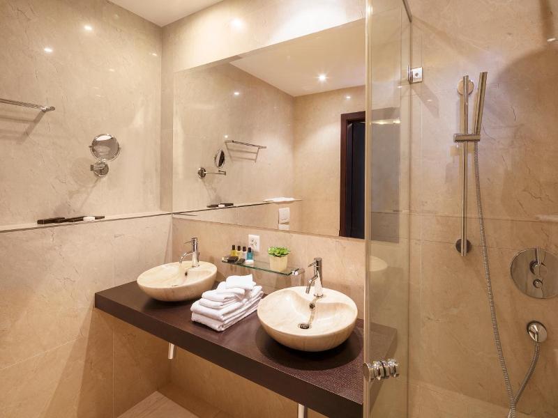 Business Hotel First image