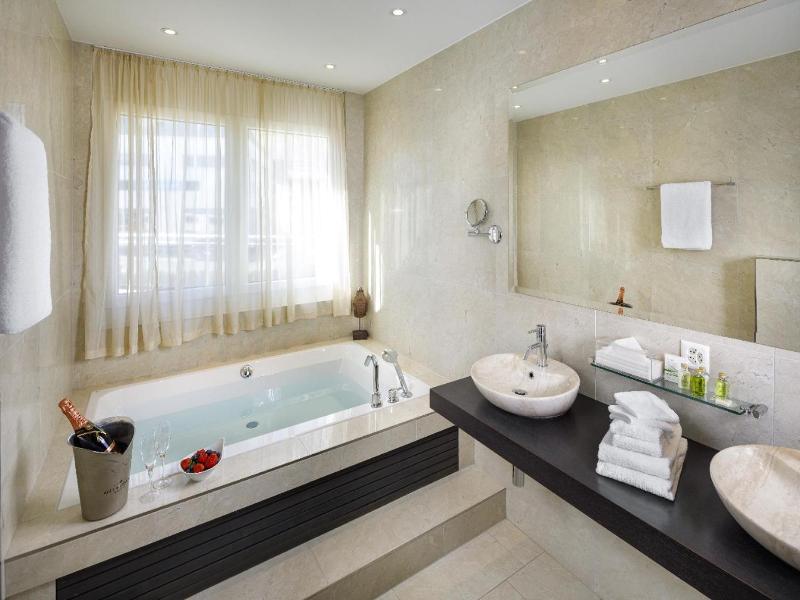 Business Hotel First image