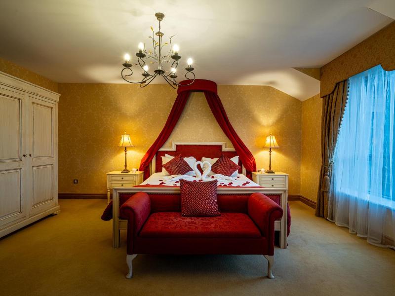 Kettles Country House Hotel image