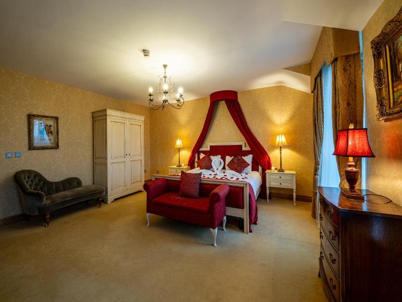 Kettles Country House Hotel image
