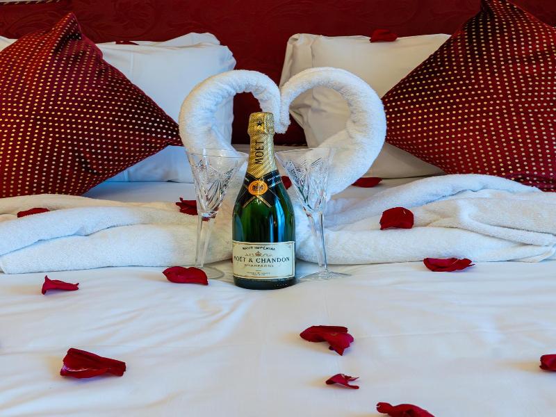 Kettles Country House Hotel image