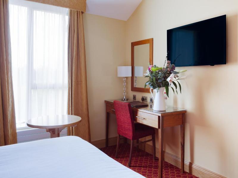 Kettles Country House Hotel image
