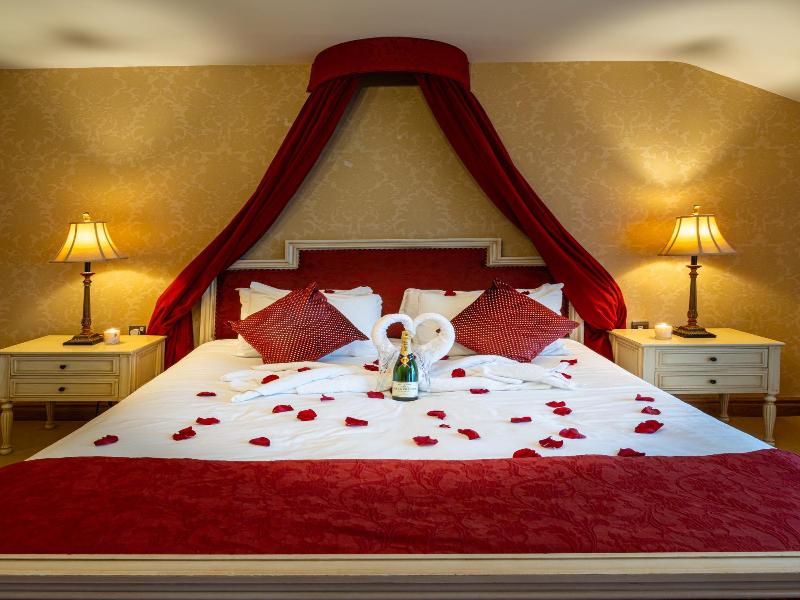Kettles Country House Hotel image