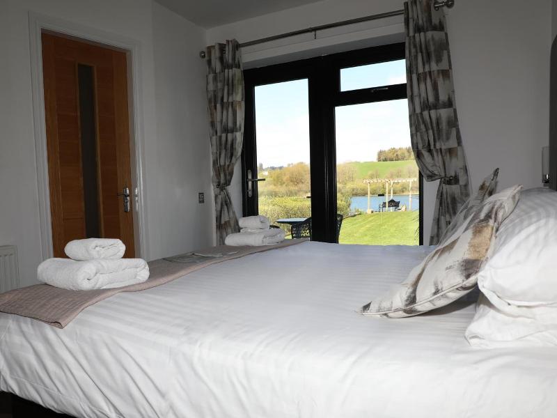 The Inn On The Loch image