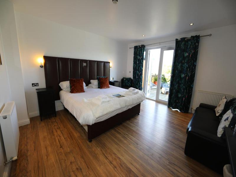 The Inn On The Loch image