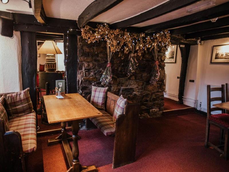 Bearslake Inn image