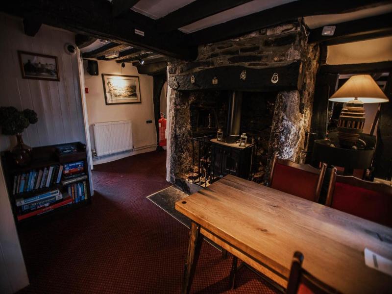Bearslake Inn image