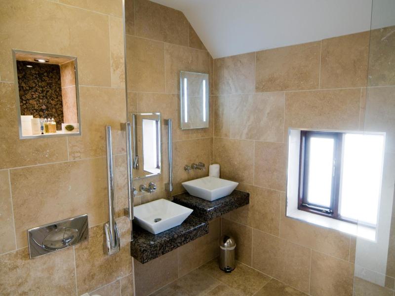 Hall Farm Hotel And Restaurant image