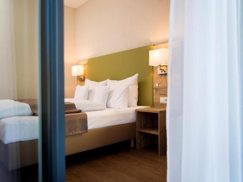 Hotel-gasthof Neue Post image