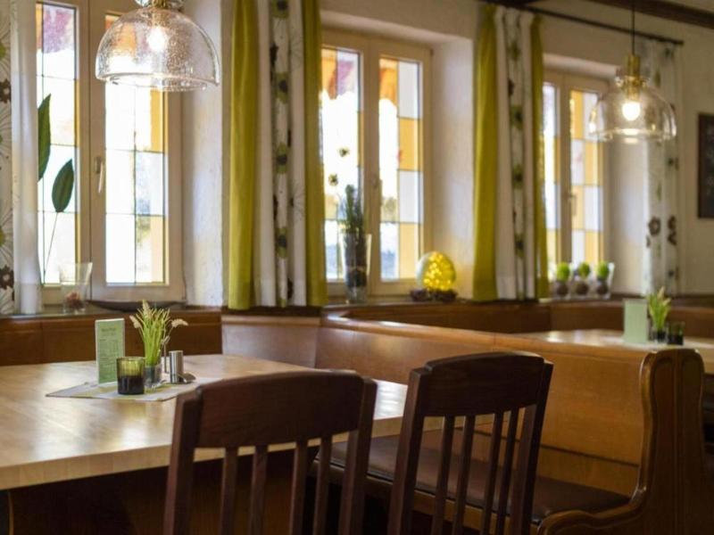 Hotel-gasthof Neue Post image