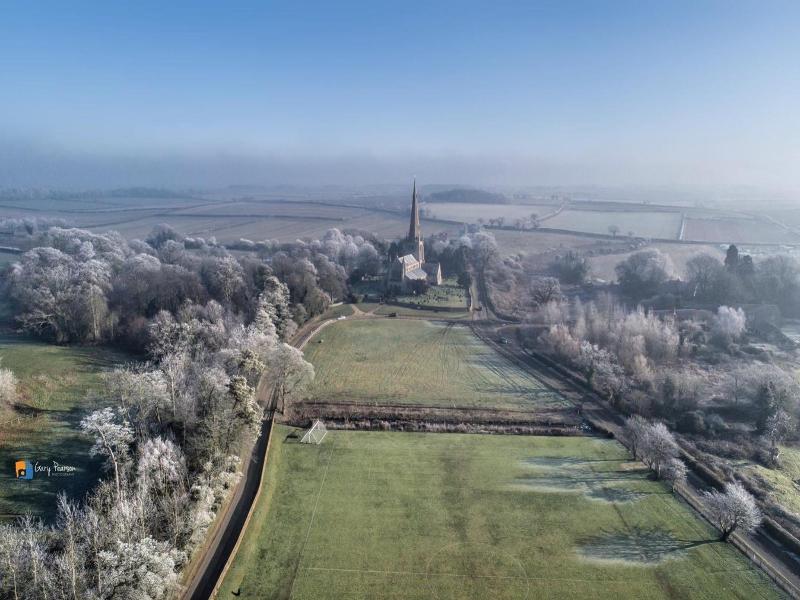 "the Rose & Crown, Snettisham" image