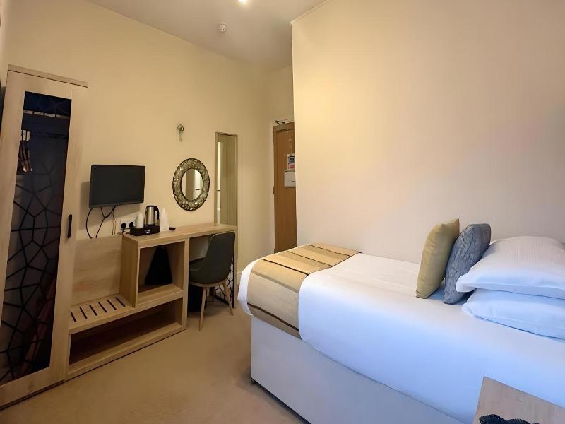 Caerwylan Hotel image