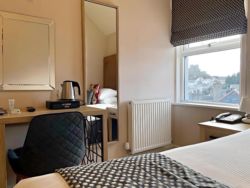 Caerwylan Hotel image