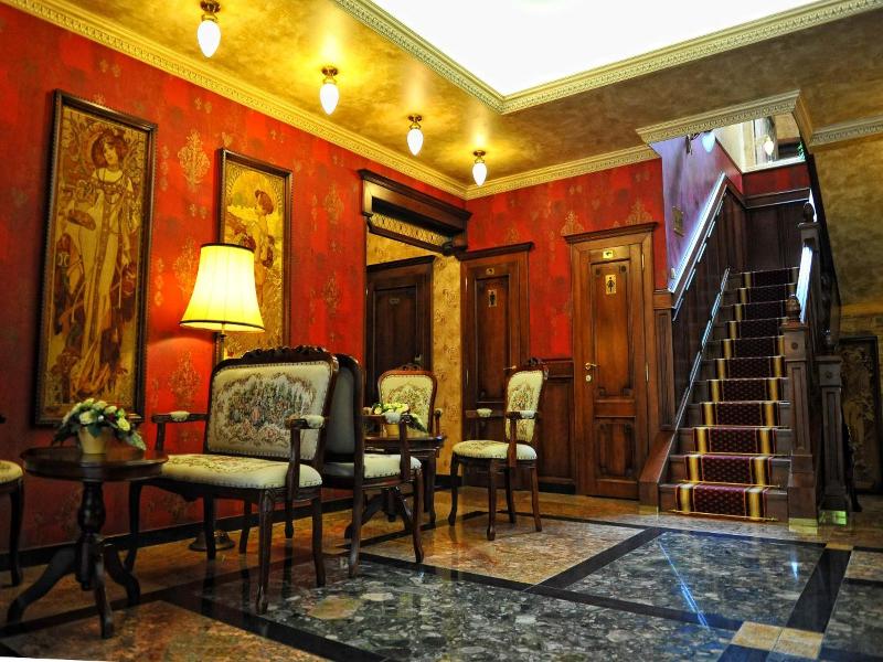 Villa Hotel image