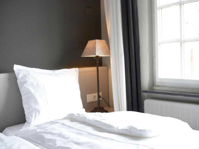 Hotel De Prins image
