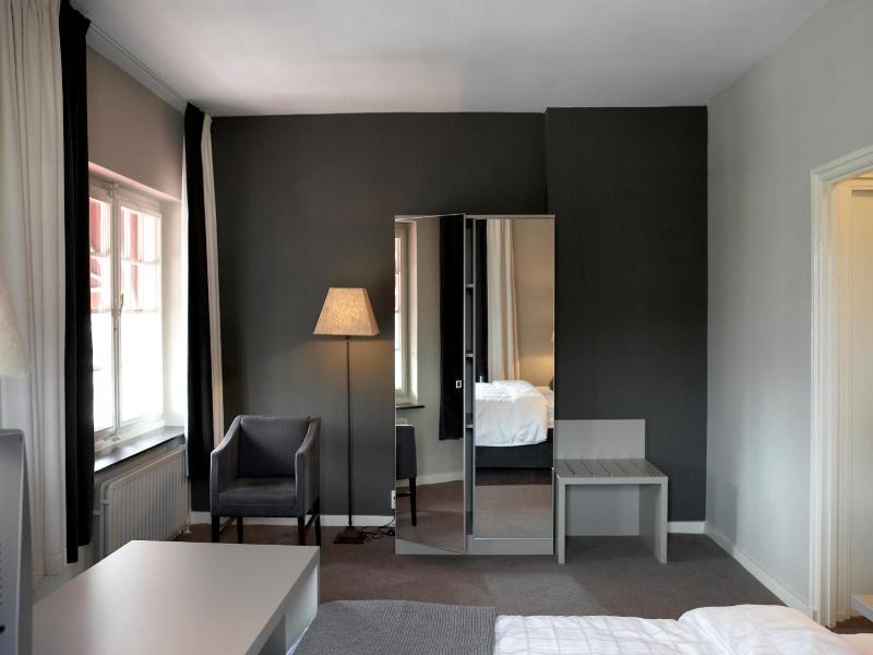 Hotel De Prins image