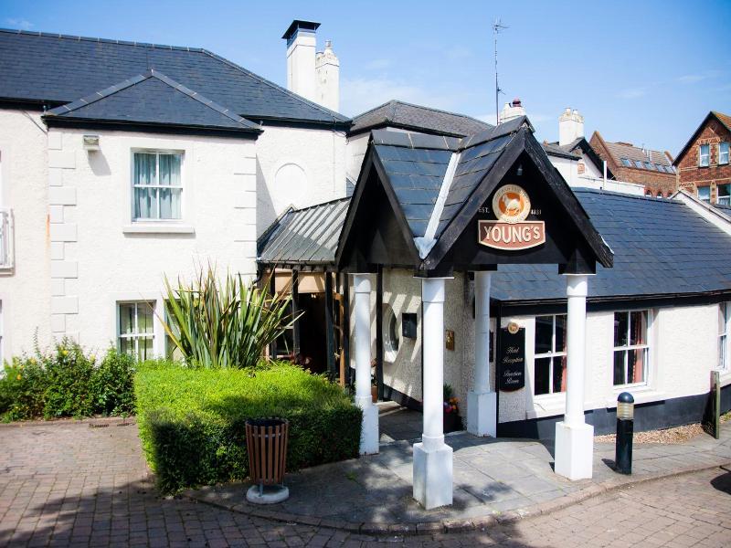 Dukes Head Hotel image