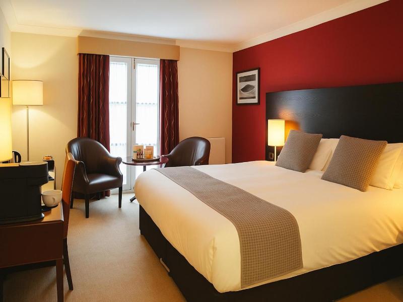Dukes Head Hotel image