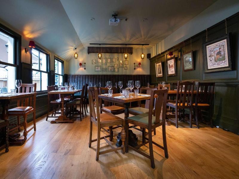 Dukes Head Hotel image