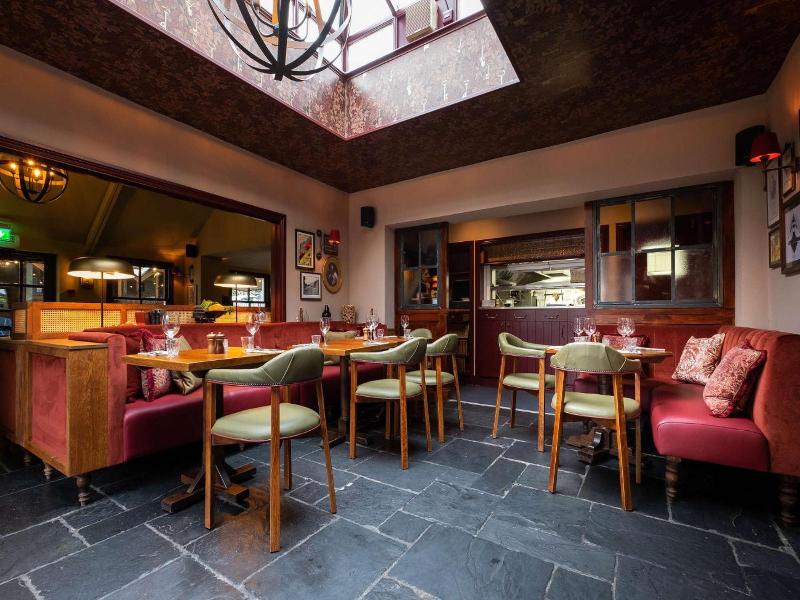 Dukes Head Hotel image