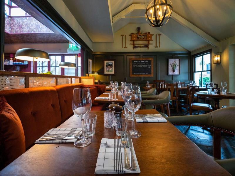 Dukes Head Hotel image