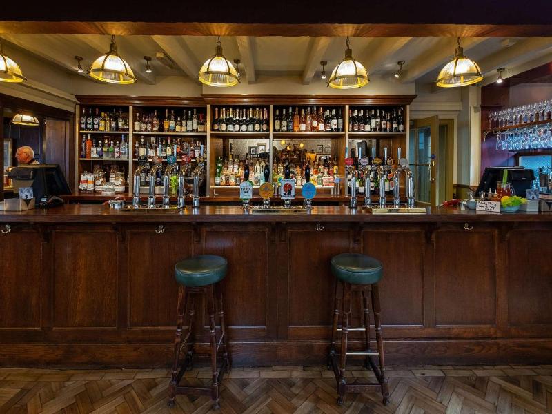 Dukes Head Hotel image