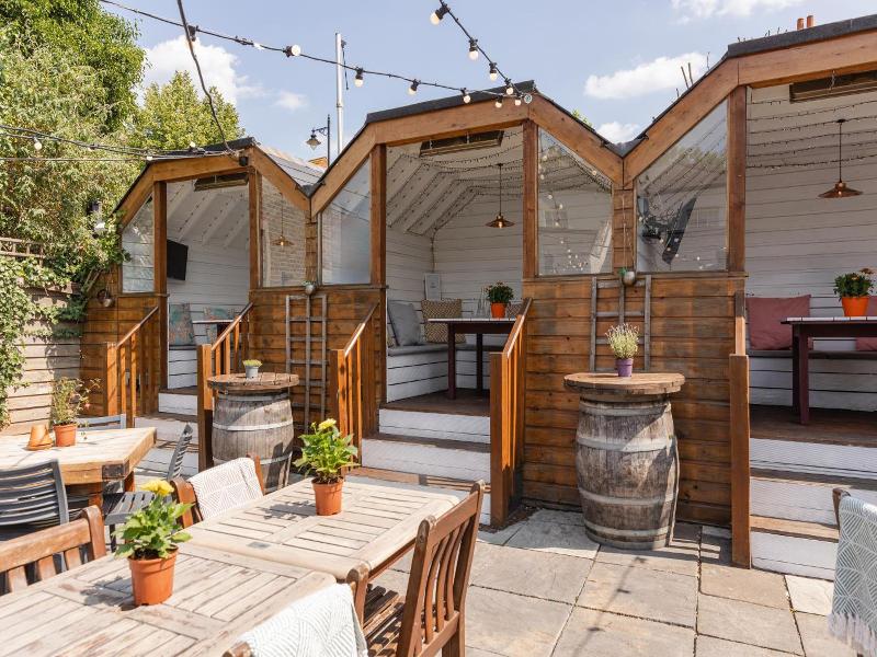Dukes Head Hotel image
