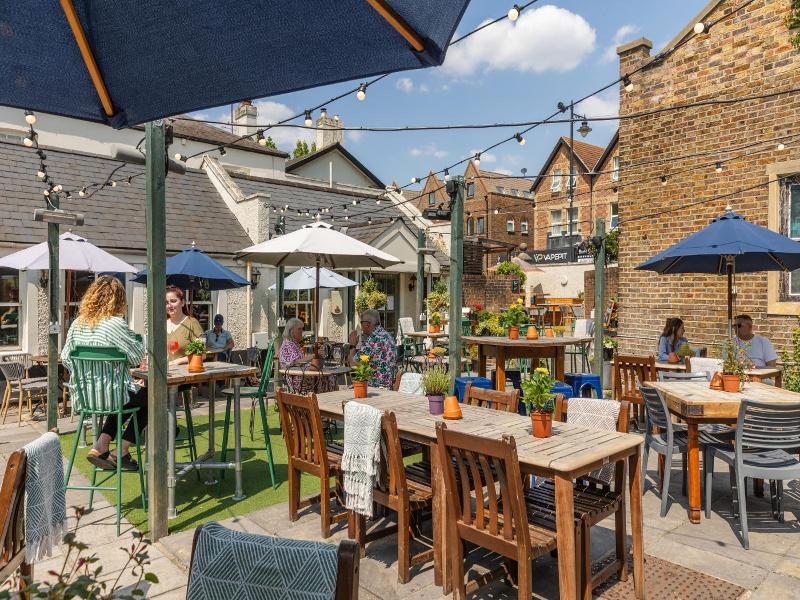 Dukes Head Hotel image