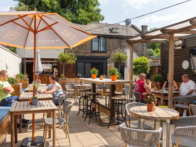 Dukes Head Hotel image