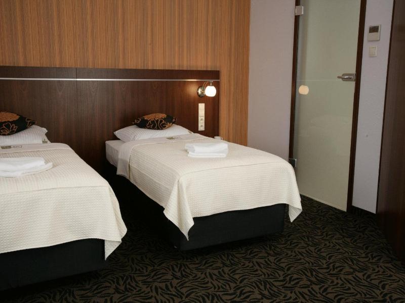 Hotel Azyl image
