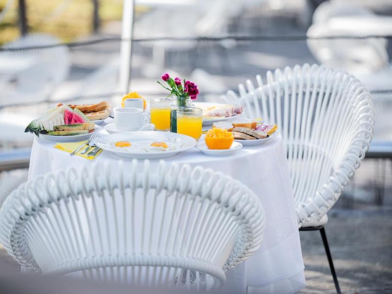 Hotel Des Roches image