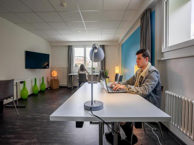 Nyon Hostel image