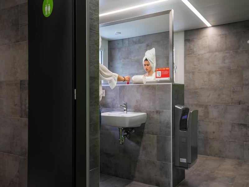 Nyon Hostel image