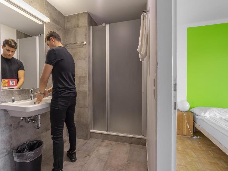 Nyon Hostel image