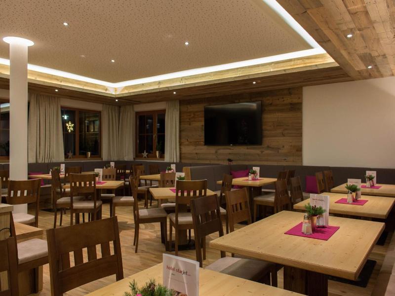 Hotel Starjet image