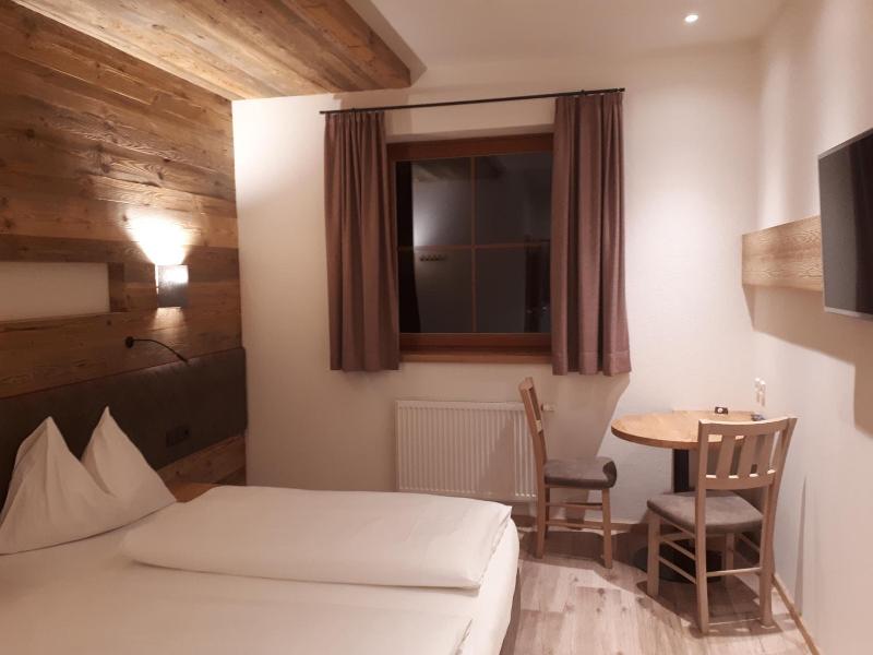 Hotel Starjet image