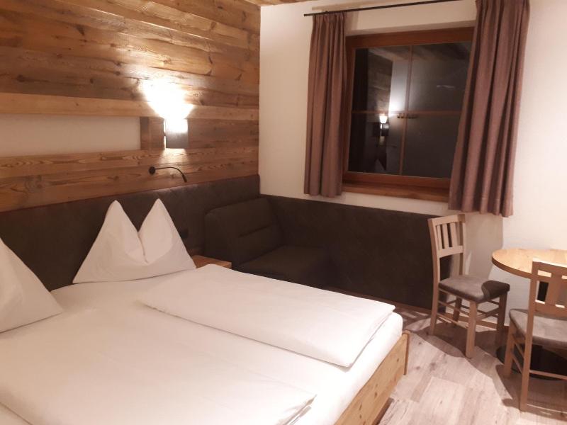 Hotel Starjet image
