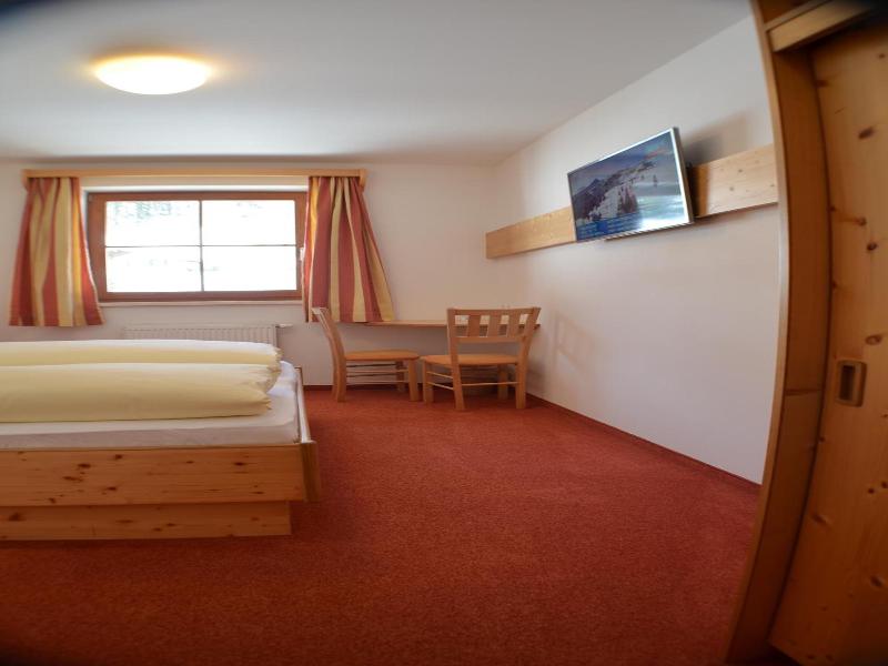 Hotel Starjet image