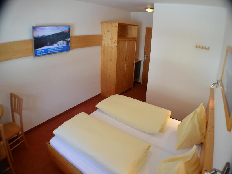Hotel Starjet image