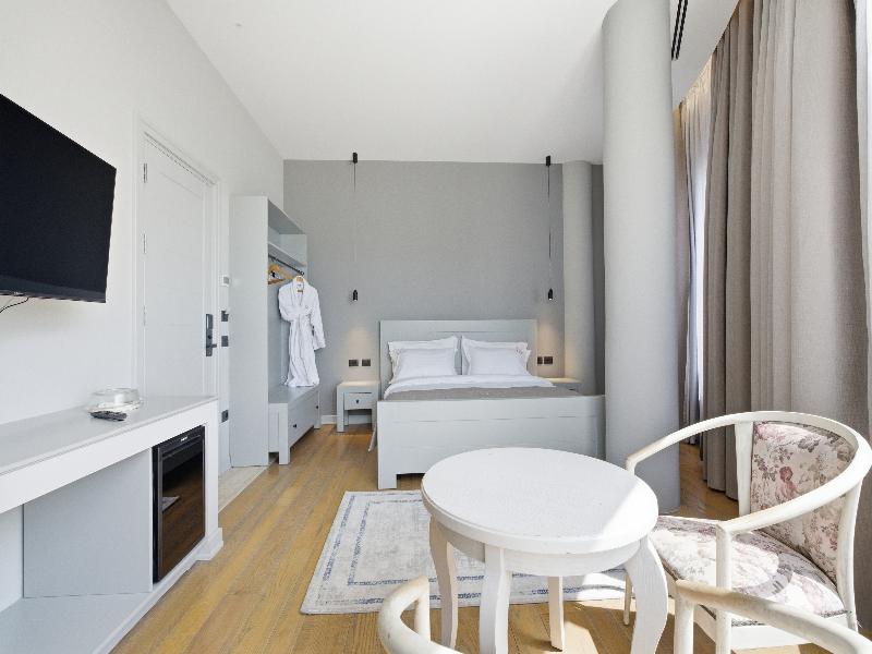 Cela Boutique Hotel image